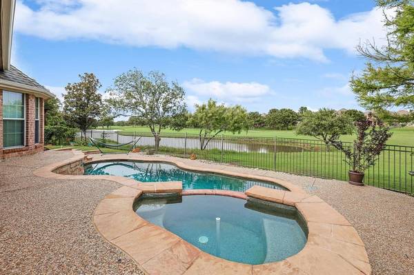 8890 Weston Lane, Lantana, TX 76226