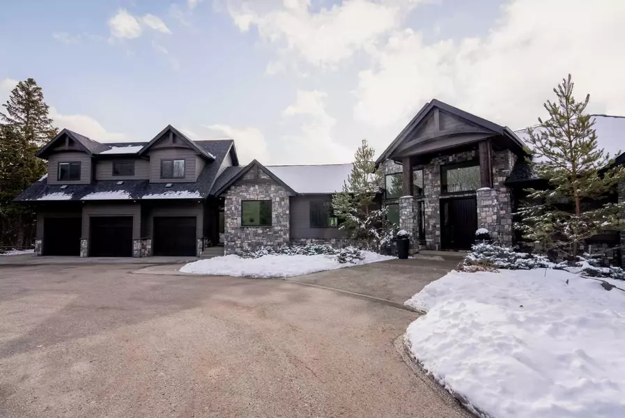 27 Westbluff CT, Rural Rocky View County, AB T3Z3N9