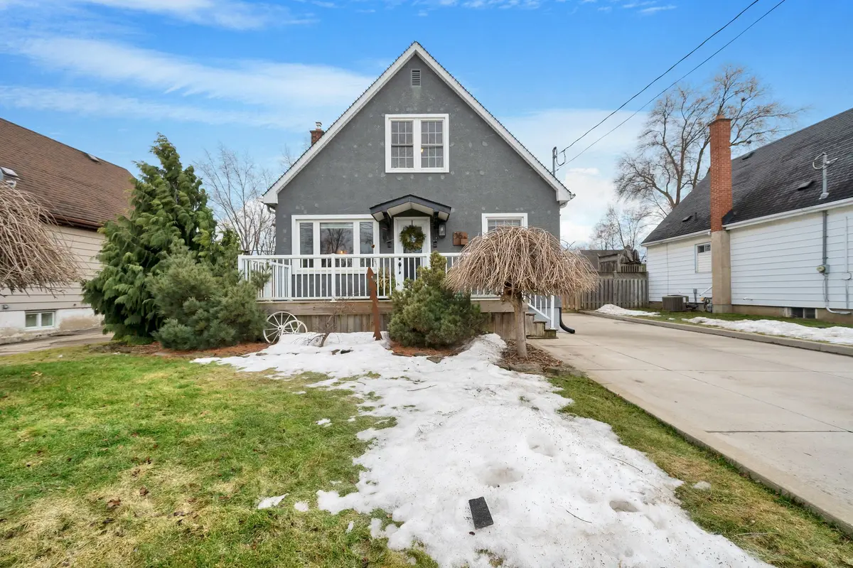 St. Catharines, ON L2P 1C7,36 Grove AVE