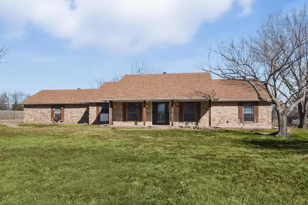 124 Hollie Drive, Red Oak, TX 75154