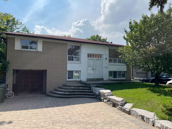 90 Clayhall CRES, Toronto W05, ON M3J 1W6