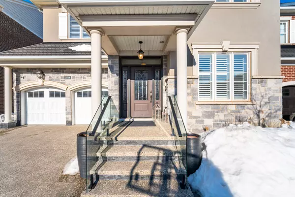 Oakville, ON L6M 1P7,3318 Charles Biggar DR W