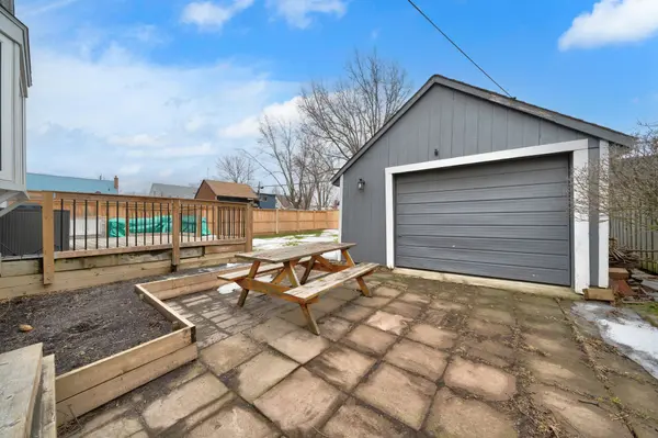 St. Catharines, ON L2P 1C7,36 Grove AVE