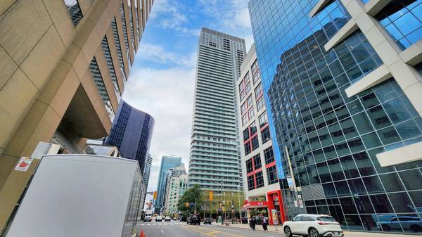 300 Front ST W #714, Toronto C01, ON M5V 0E9