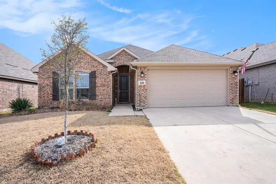 533 Lela Circle, Keene, TX 76059