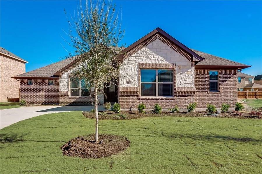 418 Summer Grove Drive, Midlothian, TX 76065