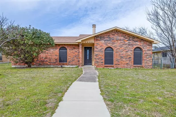 1906 Stockton Trail, Grand Prairie, TX 75052