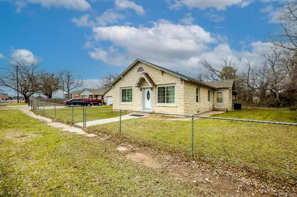 Alvord, TX 76225,406 W Franklin Street