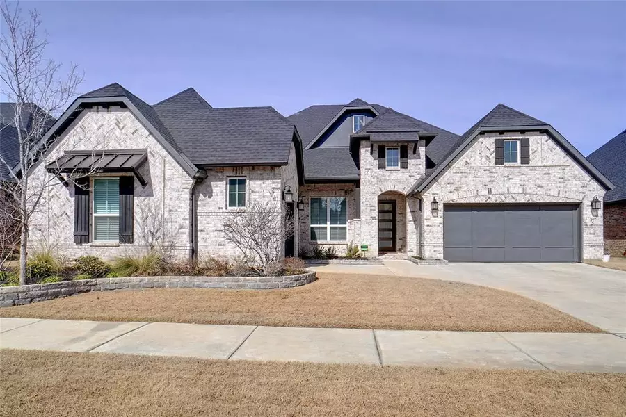 297 Waters Edge Drive, Argyle, TX 76226