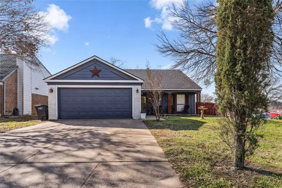 2737 Creekwood Lane, Fort Worth, TX 76123