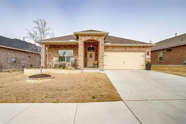 146 Lunayena Road, Rhome, TX 76078