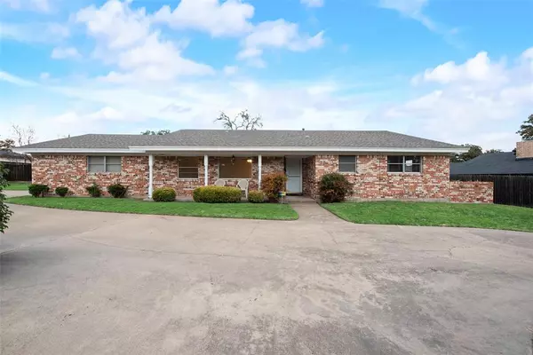 Benbrook, TX 76116,8504 Berend Court