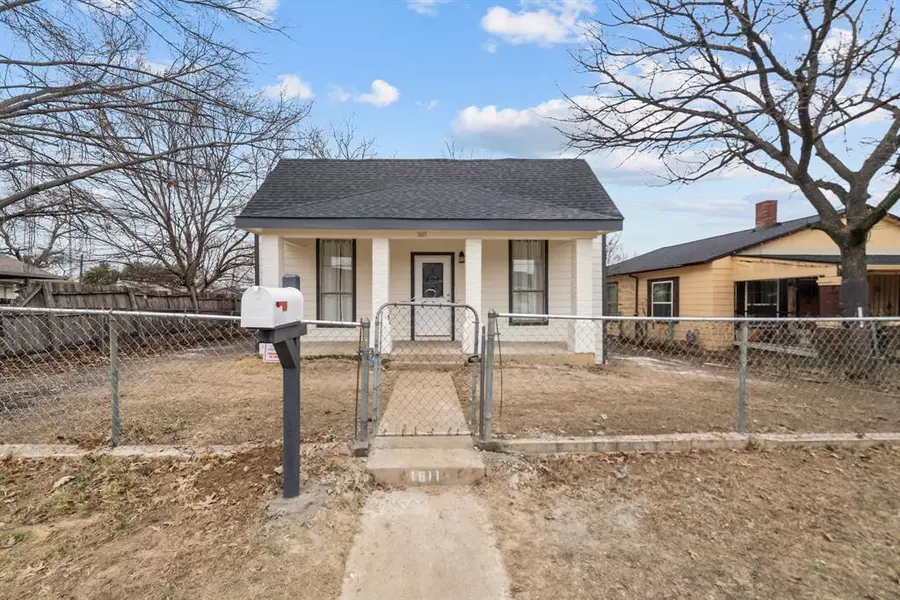 1611 Bessie Street, Fort Worth, TX 76104