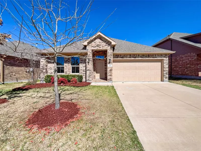 121 Wagon Wheel Drive, Waxahachie, TX 75167