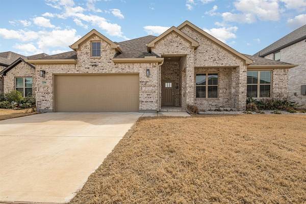 236 Lakeside Drive, Lavon, TX 75166