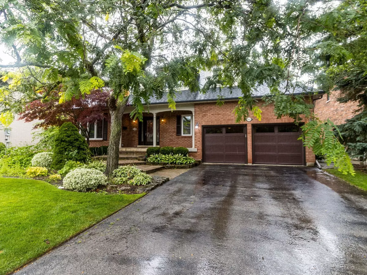 Oakville, ON L6M 2N7,1027 Masters Green N/A