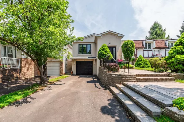 35 Donnamora CRES, Markham, ON L3T 4K6