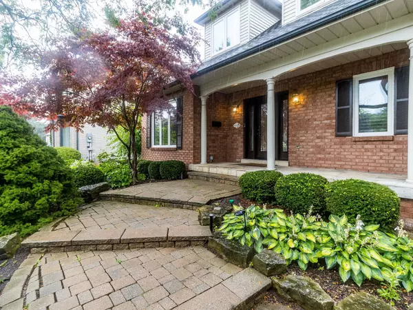 Oakville, ON L6M 2N7,1027 Masters Green N/A