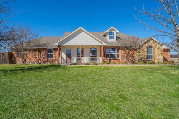 5431 Jennifer Lane, Midlothian, TX 76065