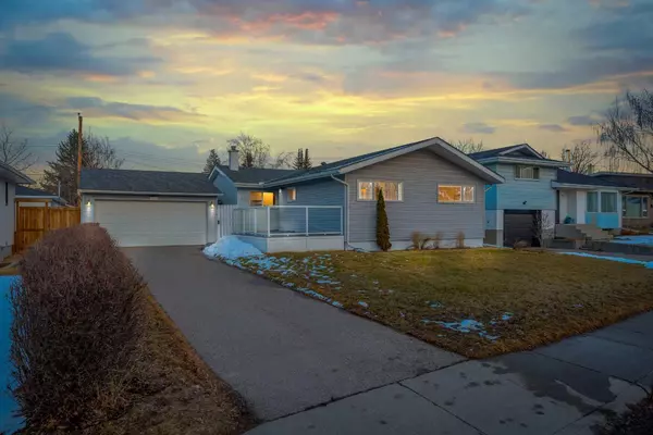 7412 7 ST Southwest, Calgary, AB T2V 1G2