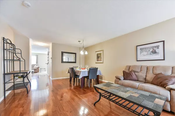 Mississauga, ON L5N 7T8,3802 Ridgepoint WAY