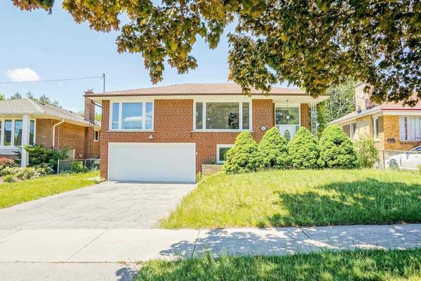 300 Park Lawn RD #Unit 2, Toronto W07, ON M8Y 3K1