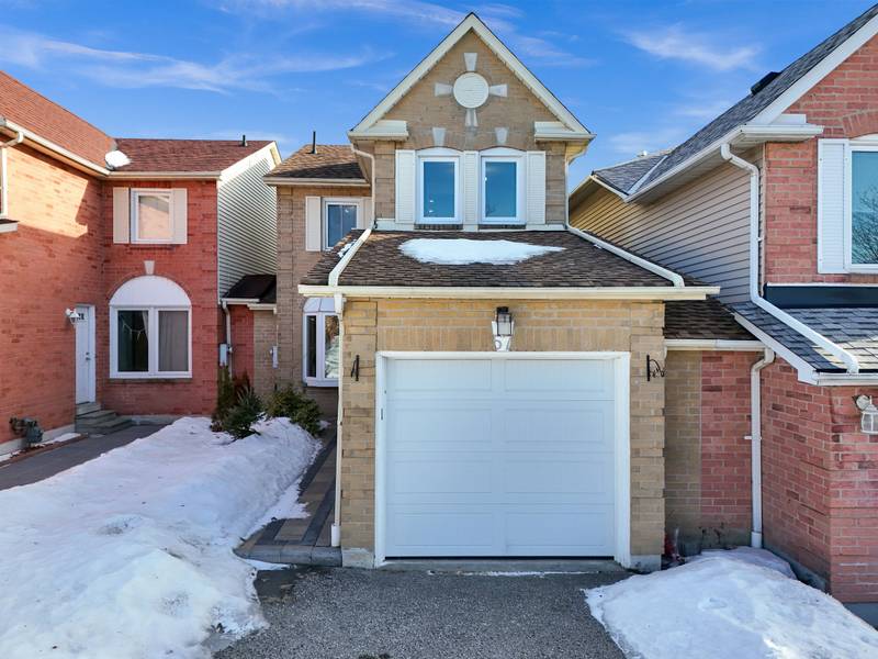 57 Carr DR, Ajax, ON L1T 3E4