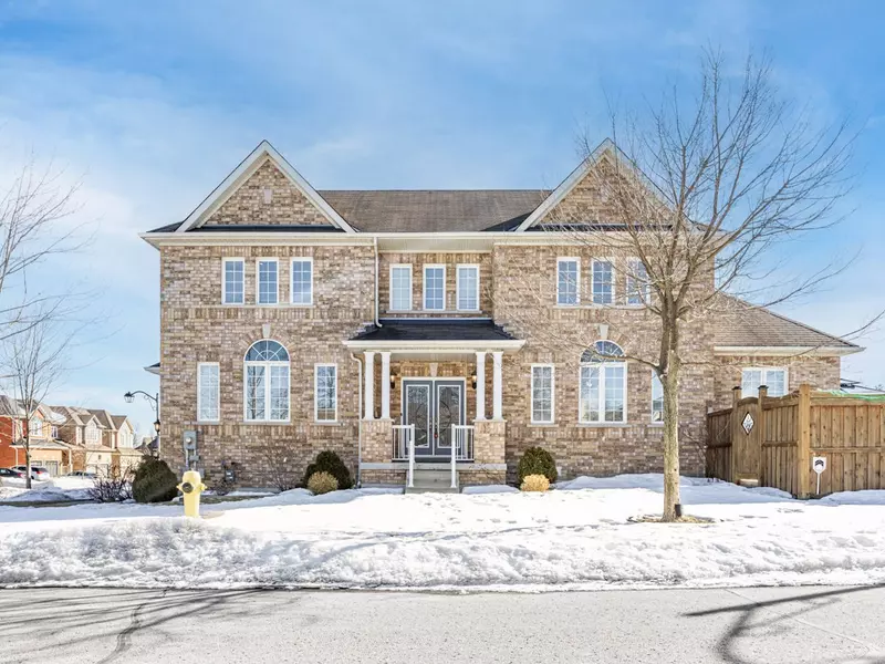 15 Bradford CT, Whitby, ON L1N 0G6