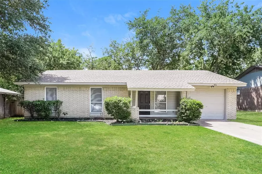 306 Linklea Drive, Duncanville, TX 75137