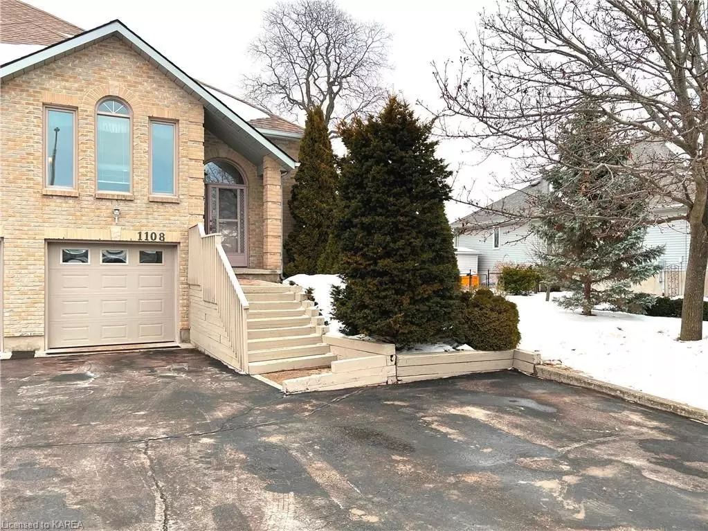 Kingston, ON K7M 8R5,1108 FEATHERSTONE CT