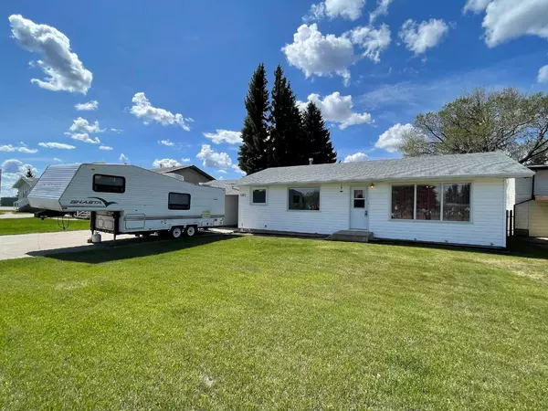 1365 2 AVE, Wainwright, AB T9W 1G5