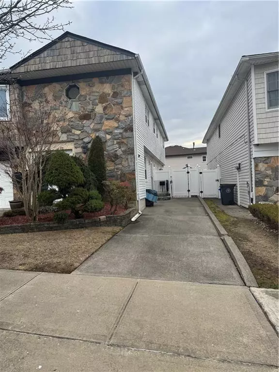 Staten Island, NY 10314,72 Bangor ST