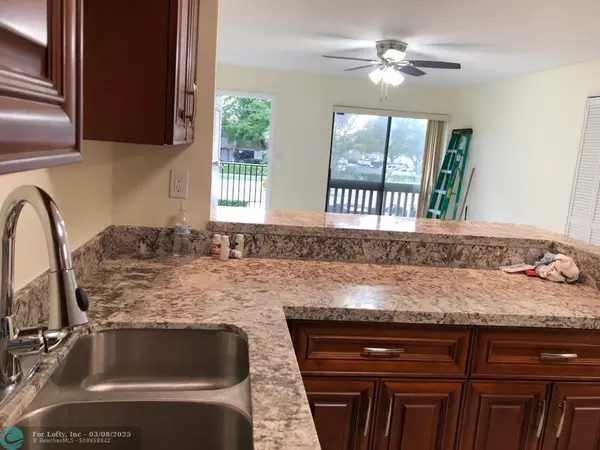 2601 Riverside Dr  #6, Coral Springs, FL 33065