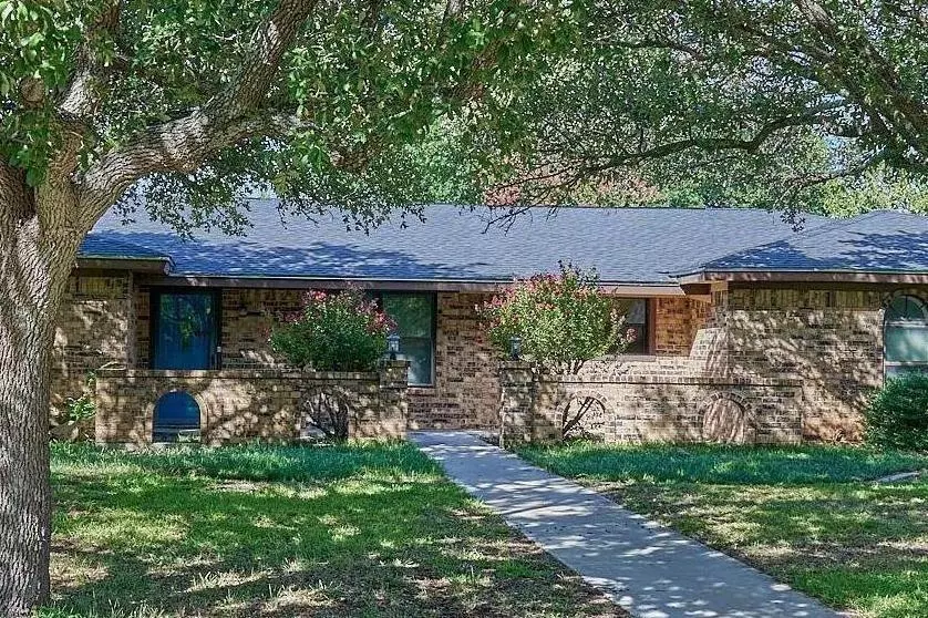 2801 Good Shepherd Drive, Brownwood, TX 76801