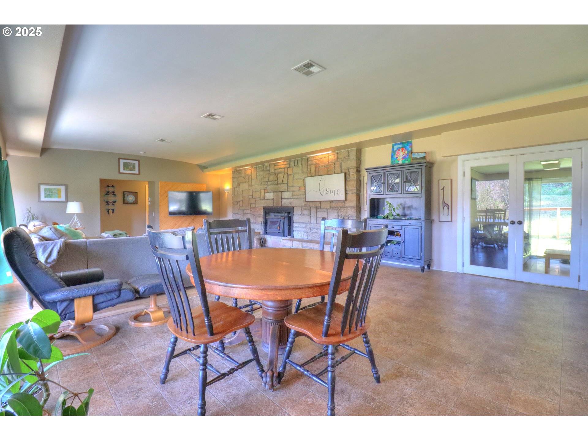 Gold Beach, OR 97444,28379 MATEER RD