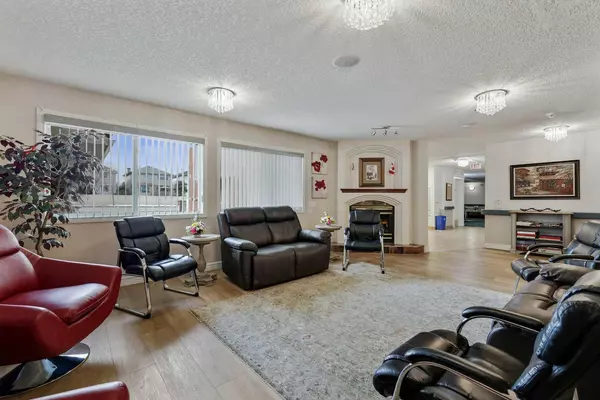 Calgary, AB T3H 3L9,1818 Simcoe BLVD Southwest #2124