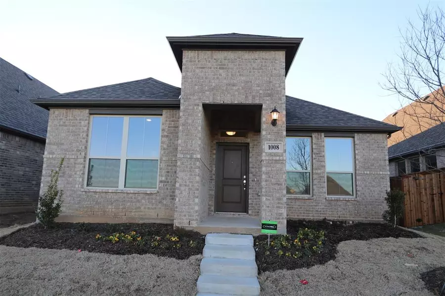 1008 Western Hills Drive, Crowley, TX 76036