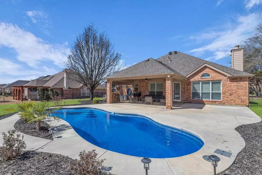 200 Stanford Court, Heath, TX 75032