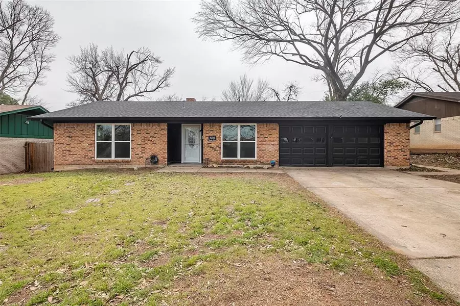 1710 Brooks Drive, Arlington, TX 76012