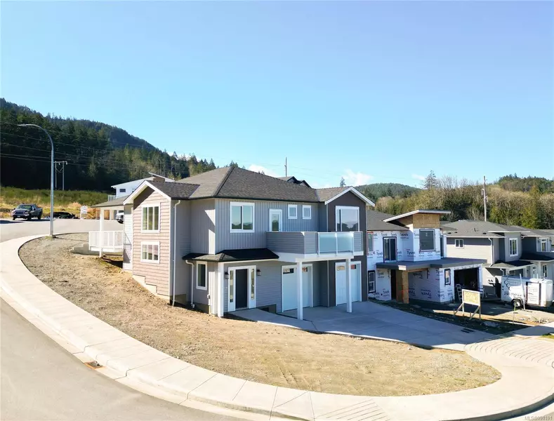 433 Colonia Dr, Ladysmith, BC V9G 0B8