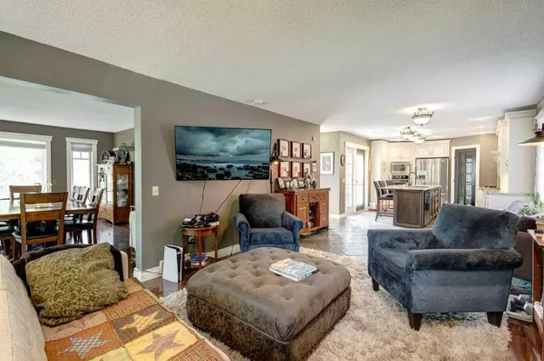 Calgary, AB T2K 5R6,5003 Norris RD Northwest