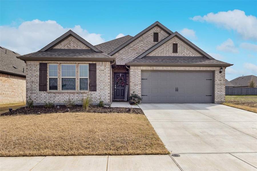 7518 Prairie Holly Lane, Venus, TX 76084