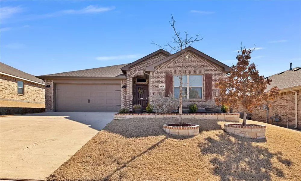 1829 Agarito Drive, Weatherford, TX 76086