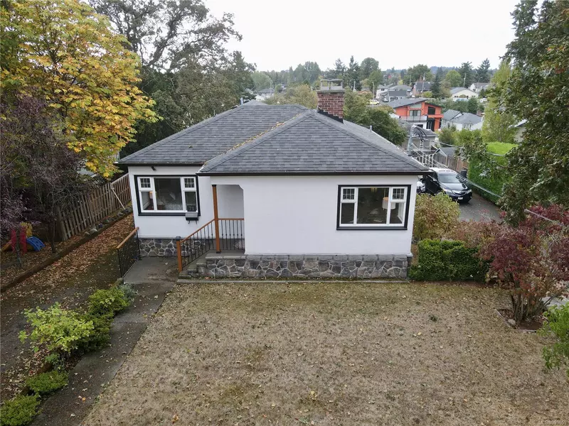 71 Cadillac Ave, Saanich, BC V8Z 1T5