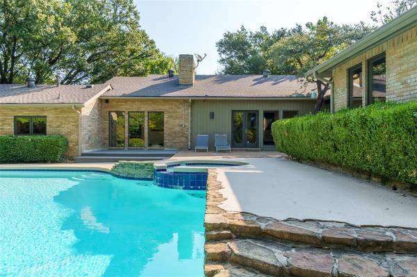 10807 Dove Brook Circle, Dallas, TX 75230