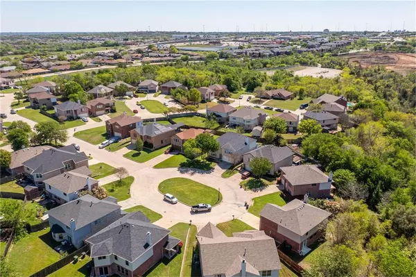 Fort Worth, TX 76112,6512 Willow Oak Court