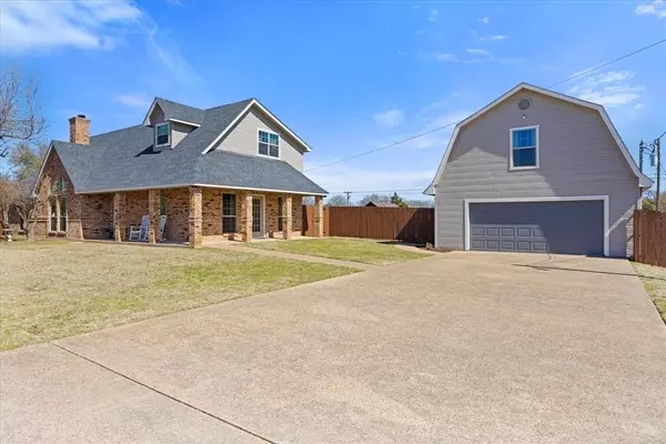 Cleburne, TX 76031,2726 Hill Lane