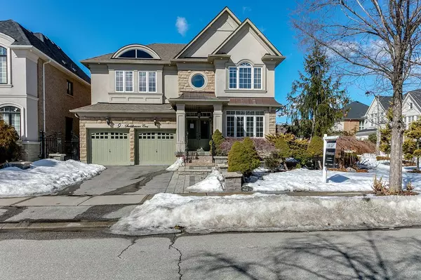 9 Scotchmere CRES, Brampton, ON L6P 3A6