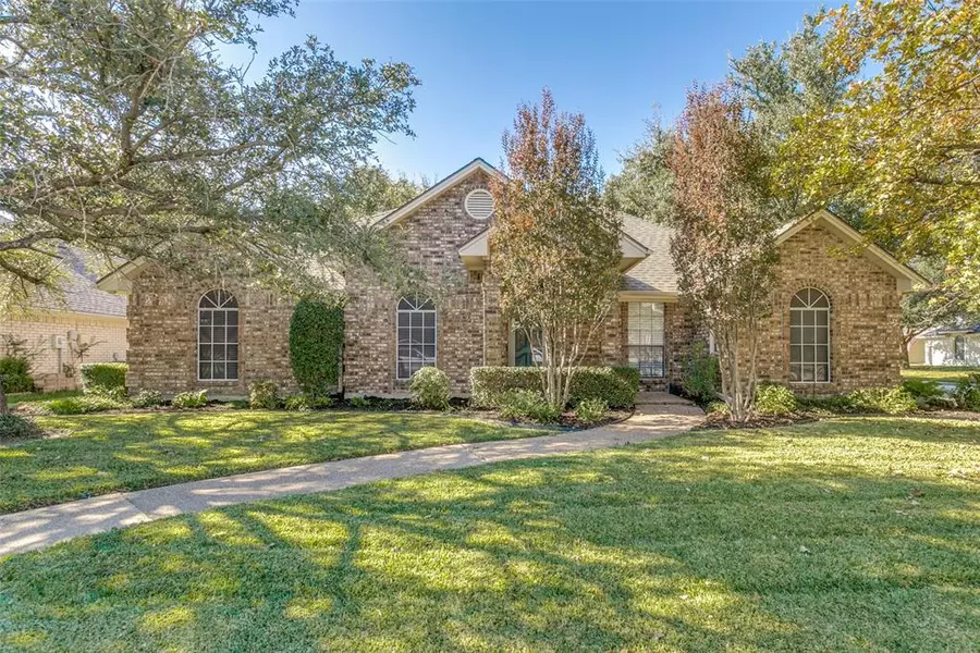 302 Creekside Drive, Keller, TX 76248