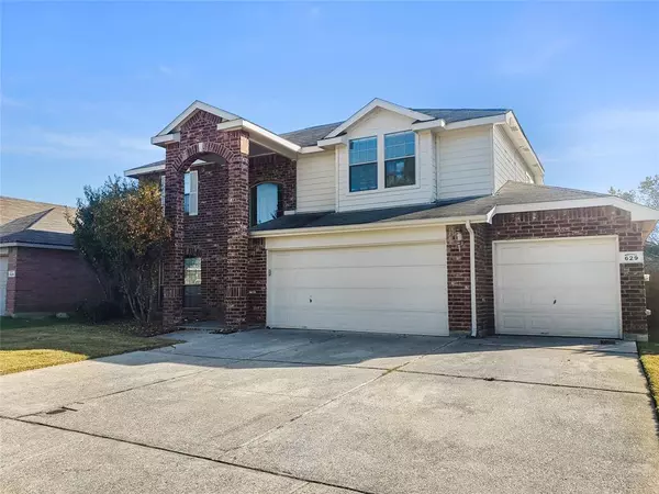 629 Cranbrook Drive, Fort Worth, TX 76131